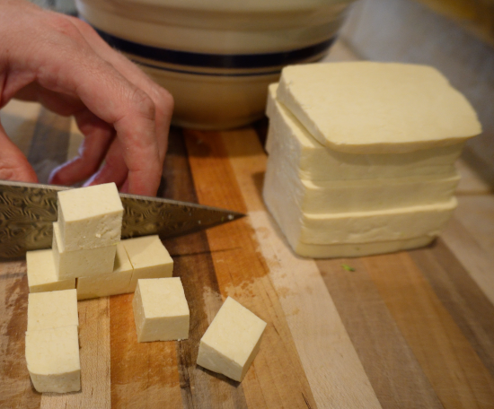 Cubing the tofu