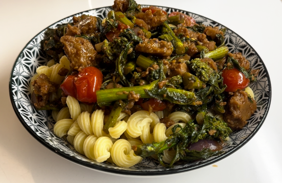 Spicy seitan and broccoi rabe plated