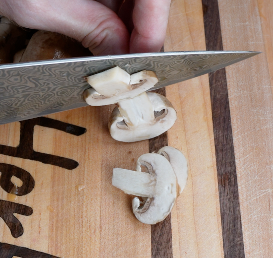 Slicing mushrooms