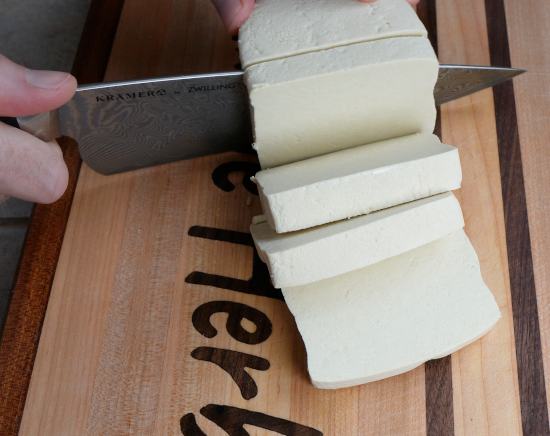 Slicing tofu