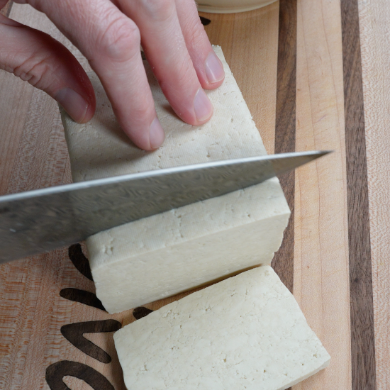 Slicing tofu