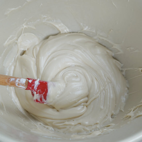 Vegan cream cheese frosting